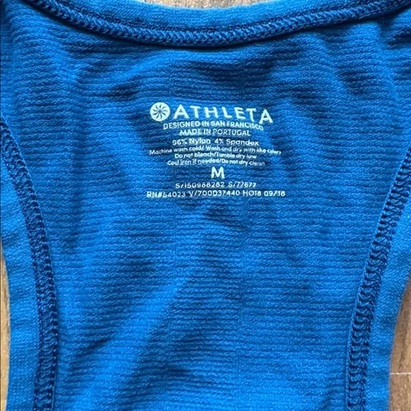 Athleta Woman’s Size M Deep Blue Racerback Athletic Tank - Picture 3 of 8